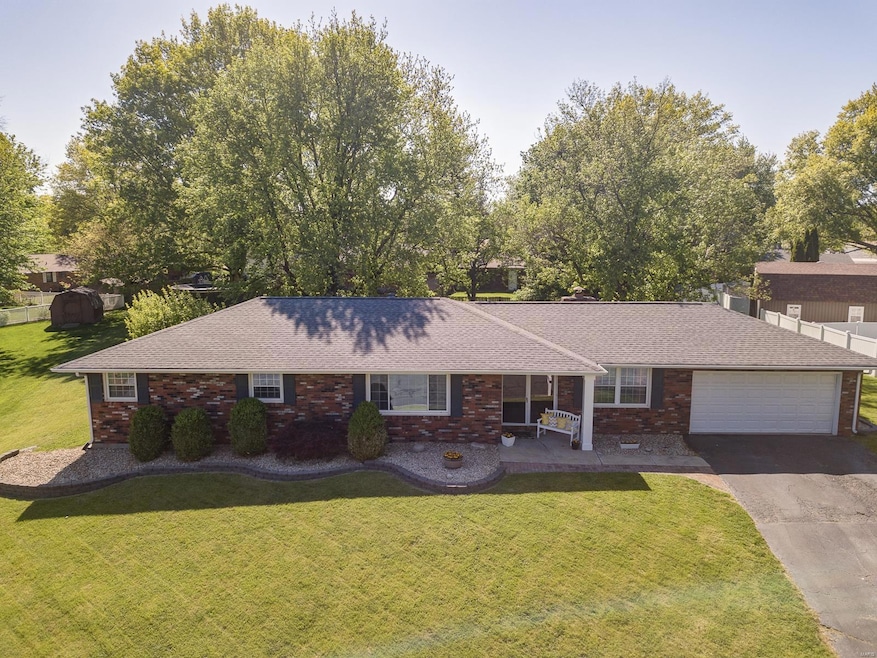 10 Bonnie Ct, Maryville, IL 62062 - photo 1