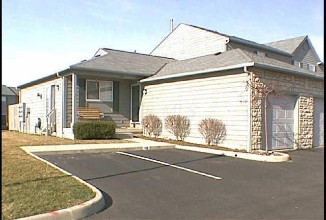 729 Parkgrove Way unit 729, Lewis Center, OH 43035 - photo 1