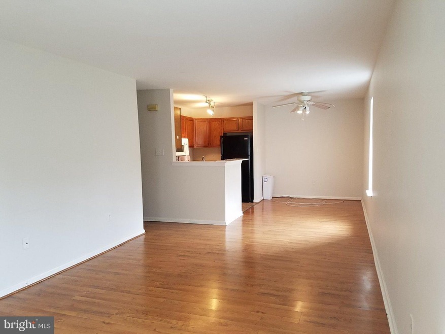 1334 W Wyomissing Ct unit L, Reading, PA 19609 - photo 1