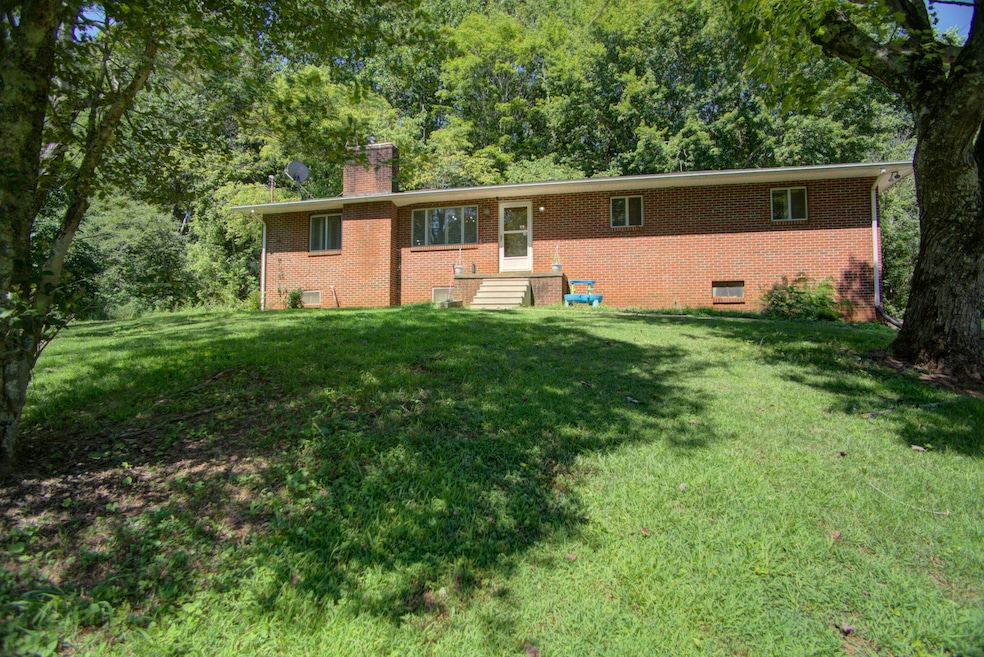 2568 Highway 39 E, Englewood, TN 37329 - photo 1