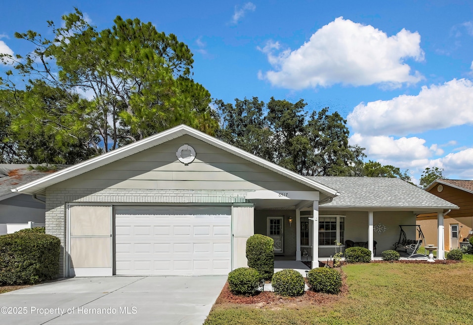 6517 Ocean Pines Ln, Spring Hill, FL 34606 - photo 1