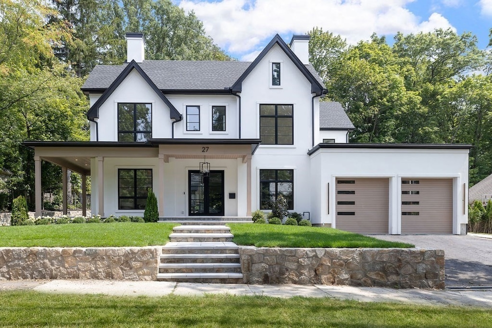 Sold $3,908,000 • Co-Listing Agent