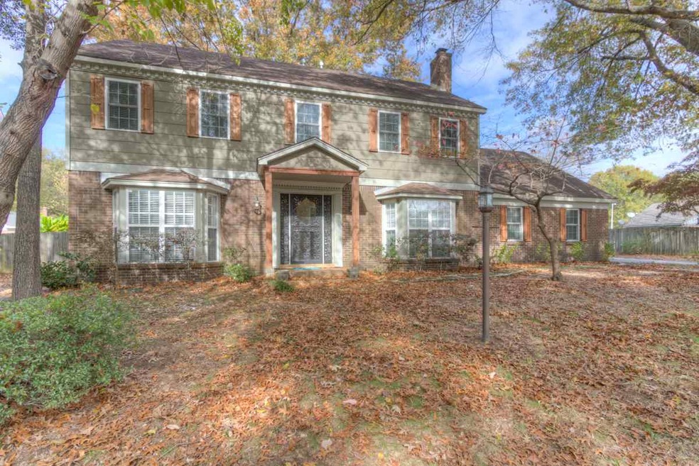 Beautiful home with an attached 2-Car Side-load Ga