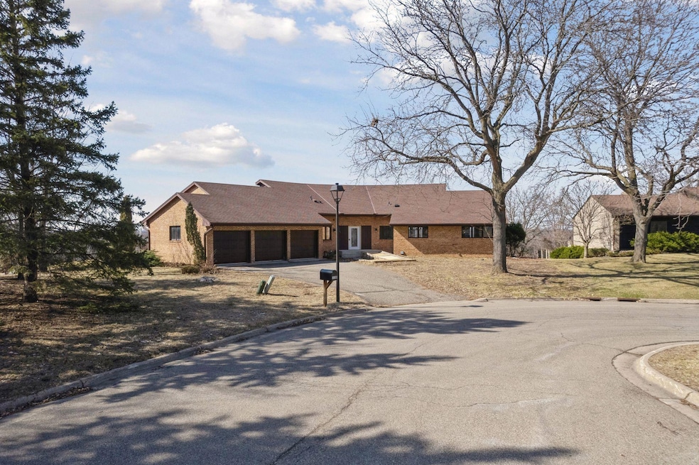 Sold $950,000 • Co-Listing Agent