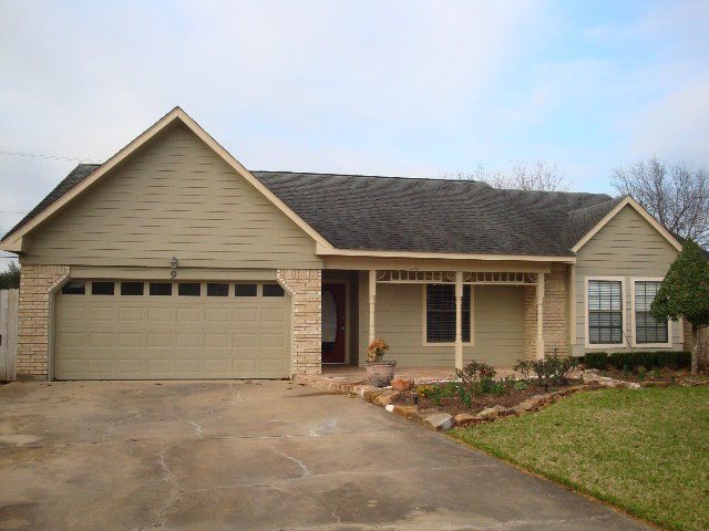 9 Columbella St, Bay City, TX 77414 - photo 1