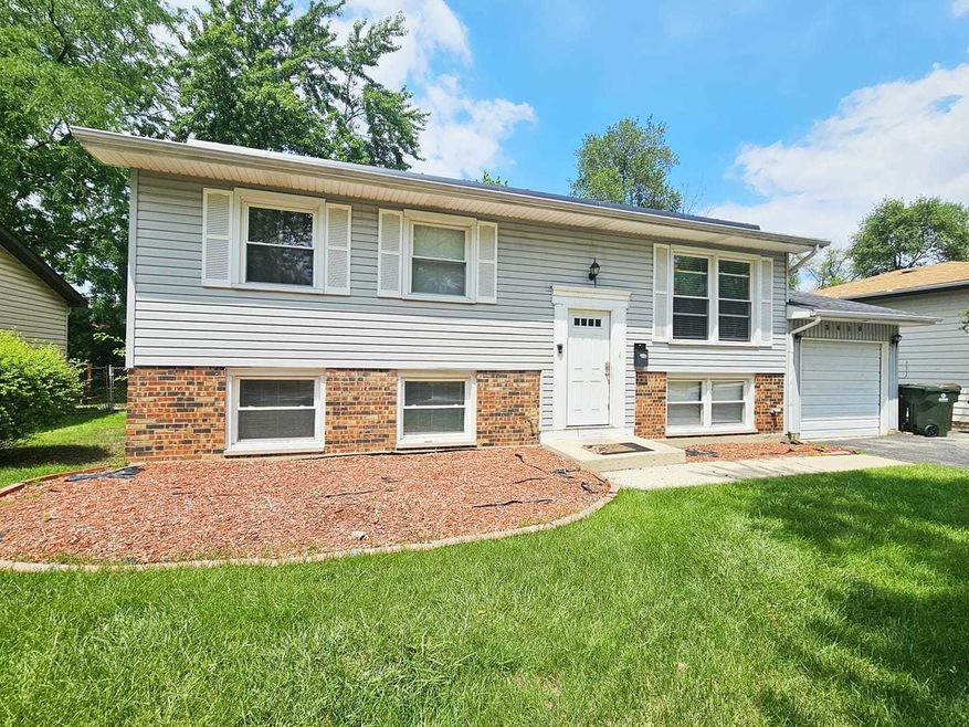 3610 Peach Grove Ln, Hazel Crest, IL 60429 - photo 1