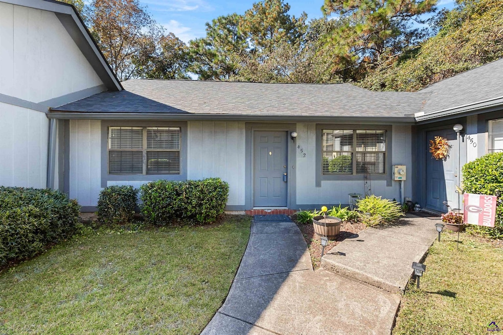 452 Tallulah Trail, Warner Robins, GA 31088 - photo 1