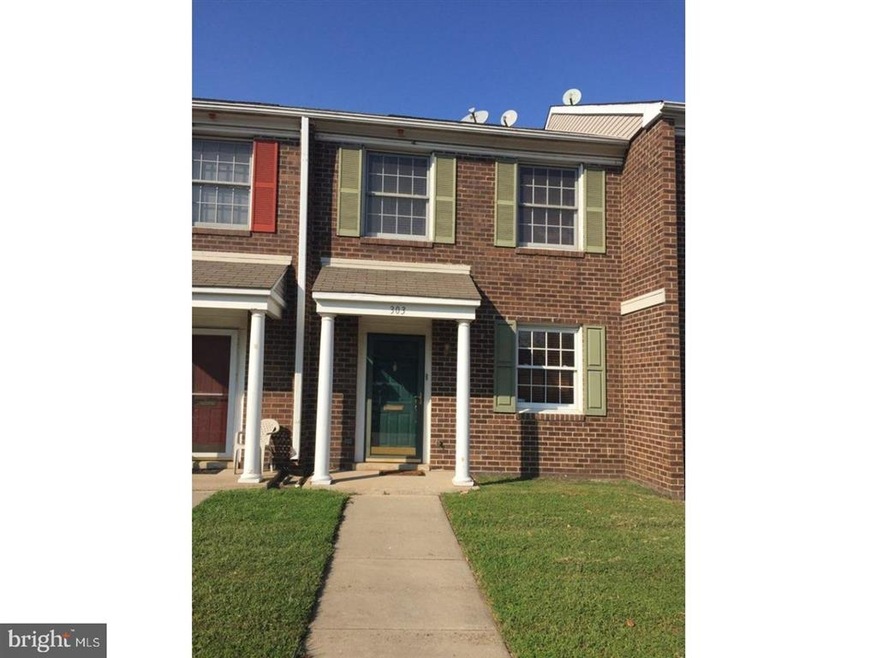 303 Senate Ct, Camden, NJ 08103 - photo 1