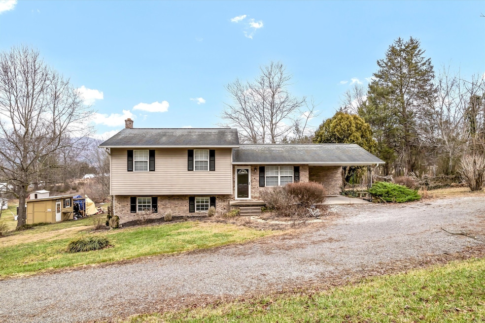 01-618 Back Valley Rd-1