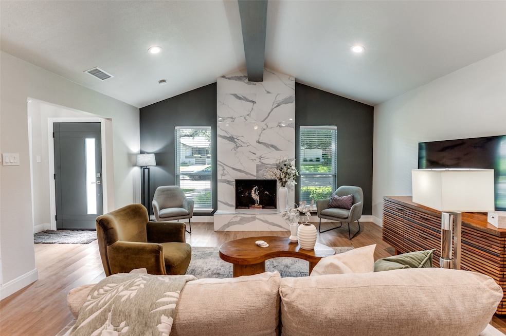 For Sale $609,000 • Co-Listing Agent