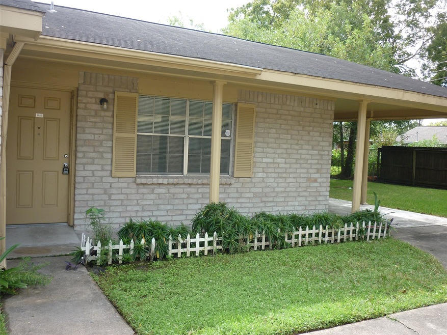 1412 S Beauregard St, Alvin, TX 77511 - photo 1