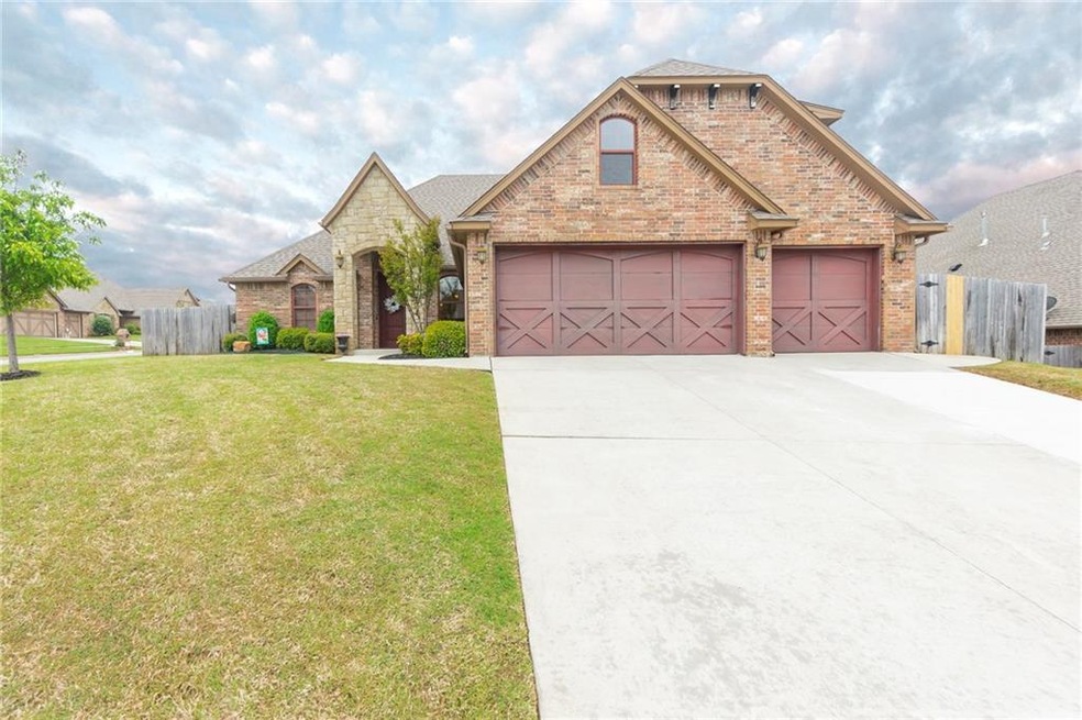 2716 SE 5th St, Moore, OK 73160 - photo 1