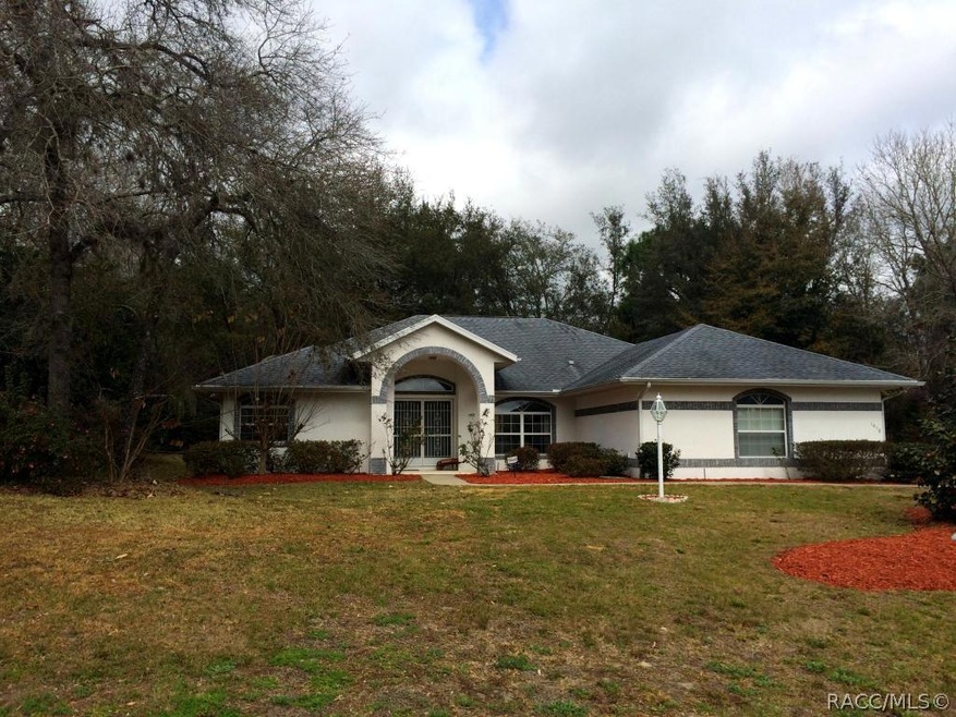 1418 E St James Loop