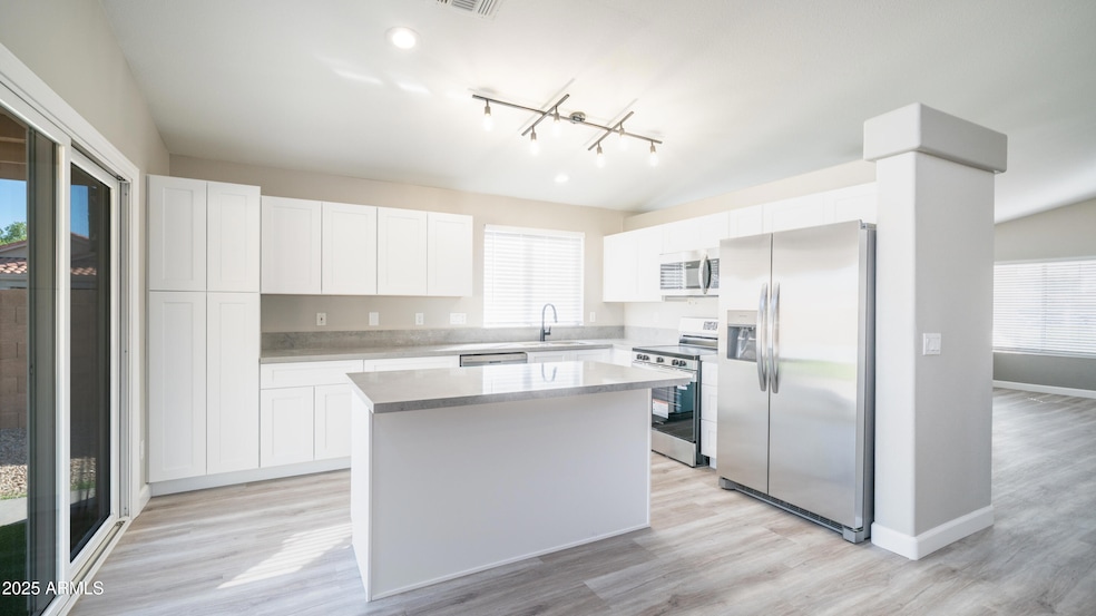 855 N Ithica Ct, Chandler, AZ 85225 - photo 1