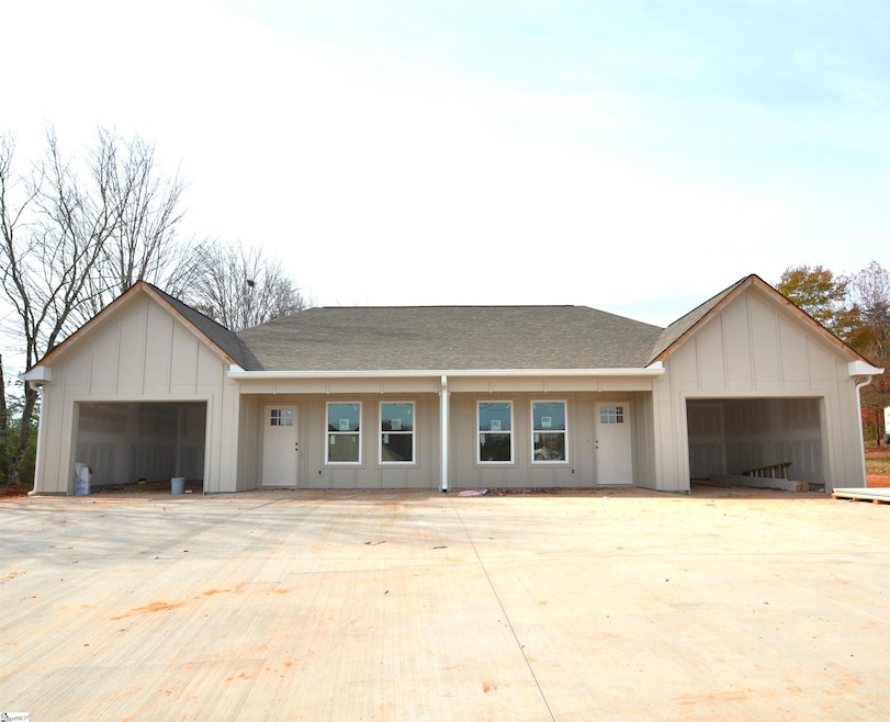 8999 S Carolina 9, Inman, SC 29349 - photo 1