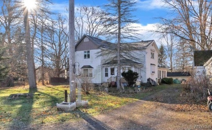 9005 Tonawanda Creek Rd, Clarence Center, NY 14032 - photo 1