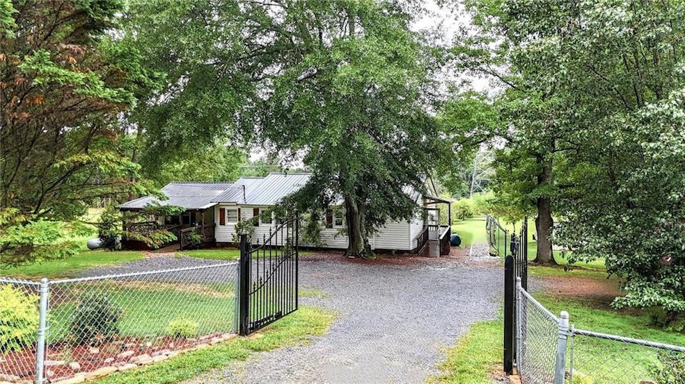 400 Hall Memorial Rd NW, Calhoun, GA 30701 - photo 1