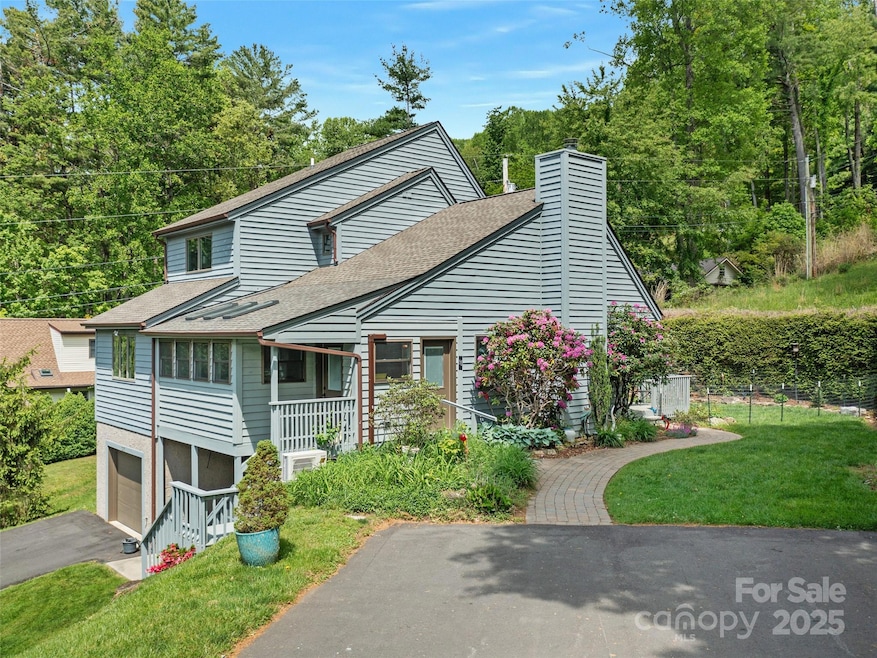 For Sale $499,900 • Co-Listing Agent