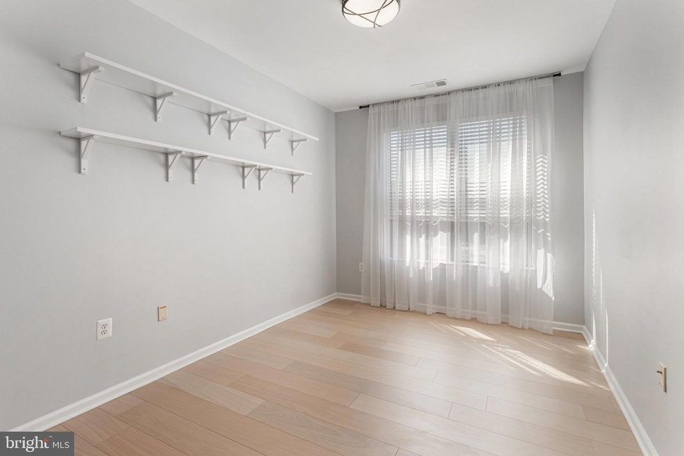 9020 Lorton Station Blvd unit 209, Lorton, VA 22079 - photo 1