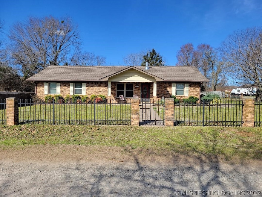 700 S 4th St, Eufaula, OK 74432 - photo 1