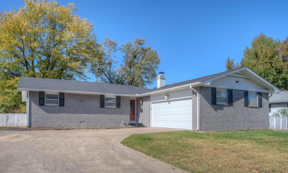 Welcome home to 2820 Vermont Ave!