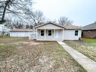 1624 Roy St, Gainesville, TX 76240 - photo 1