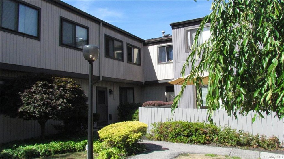 2610 Mulberry Ct, Poughkeepsie, NY 12603 - photo 1