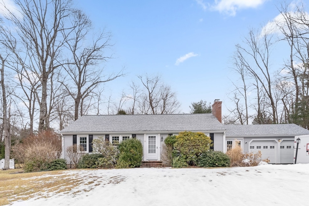 25 Dennis Cir, Northborough, MA 01532 - photo 1