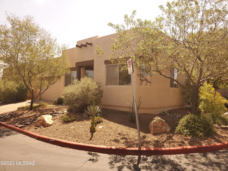 3760 N Lost Chestnut Dr, Tucson, AZ 85719 - photo 1