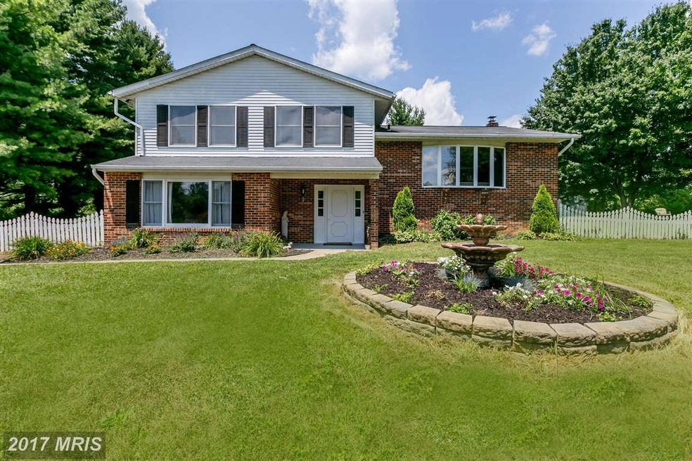 3986 Robin Hood Way, Sykesville, MD 21784 - photo 1