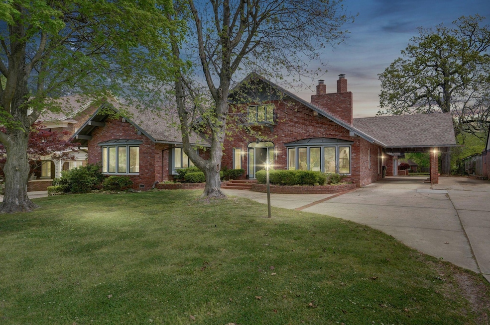 304 S Elliott Ave-Twilight