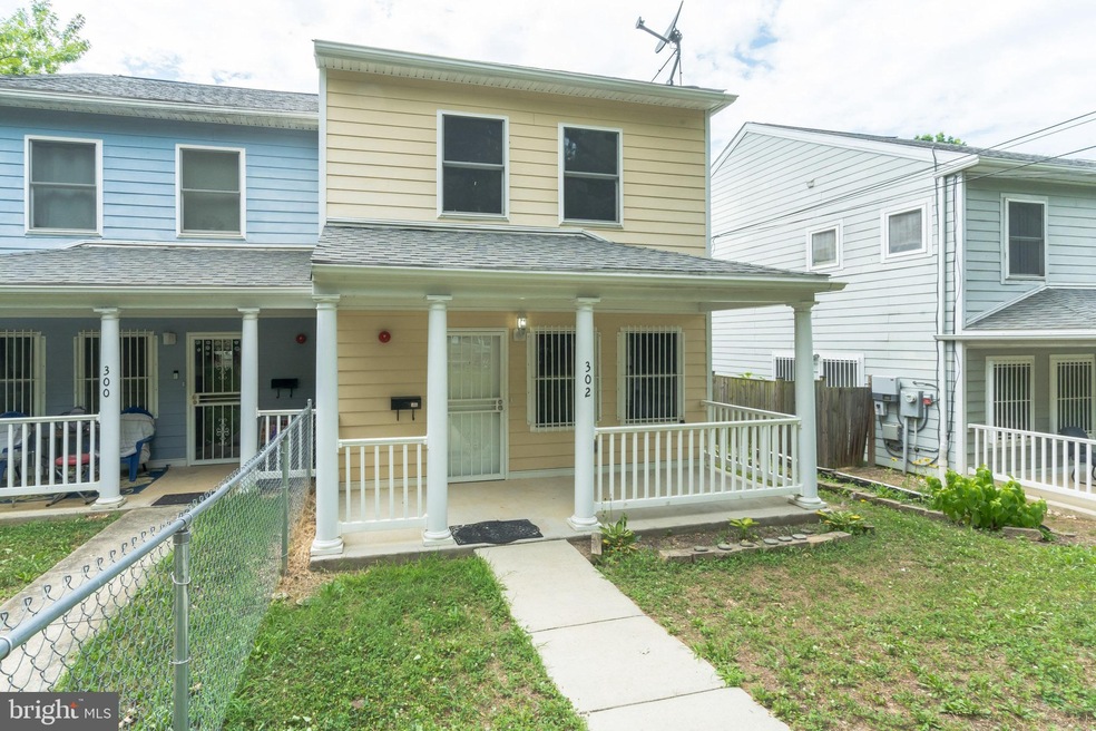 302 55th St NE, Washington, DC 20019 - photo 1