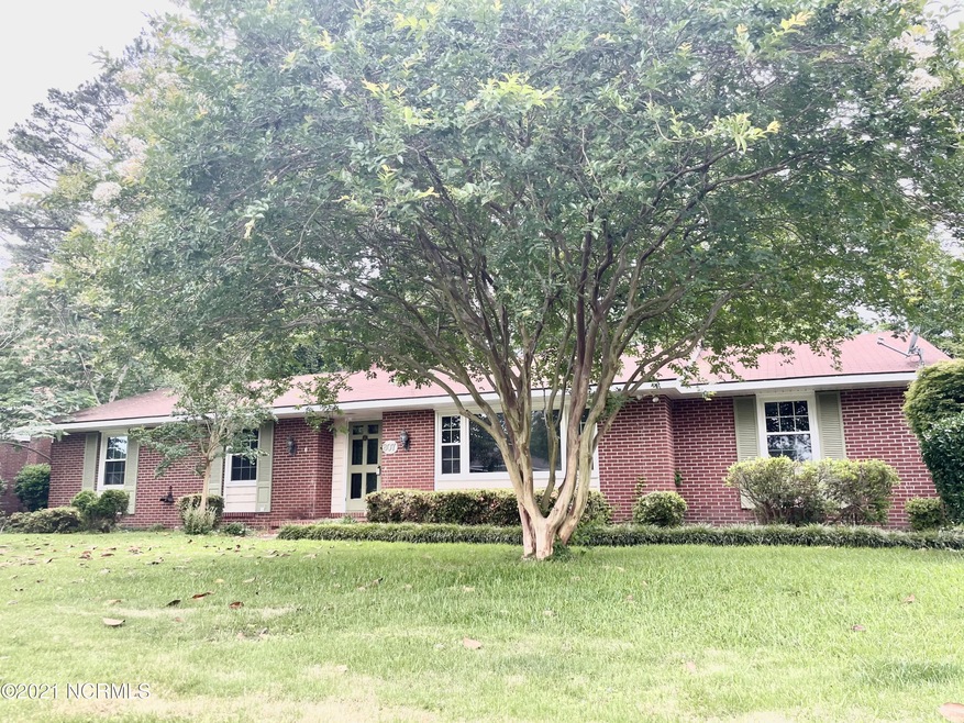 807 Vernon Dr, Jacksonville, NC 28540 - photo 1