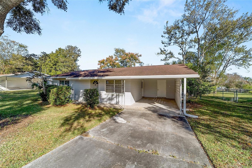 21529 SW Honeysuckle St, Dunnellon, FL 34431 - photo 1