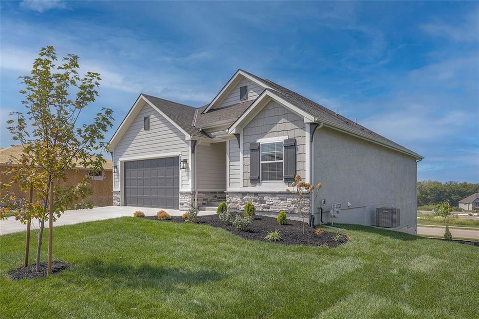 15365 W 173rd Terrace, Olathe, KS 66062 - photo 1