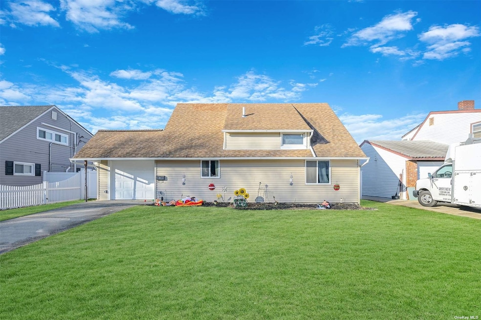 11 Skylark Ln, Levittown, NY 11756 - photo 1