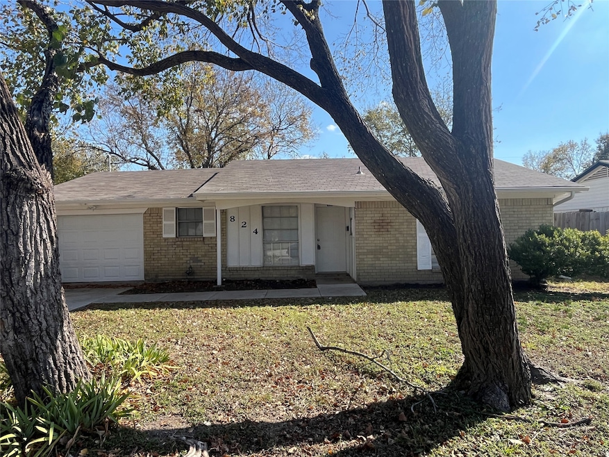 824 Johnnie Row, Seagoville, TX 75159 - photo 1