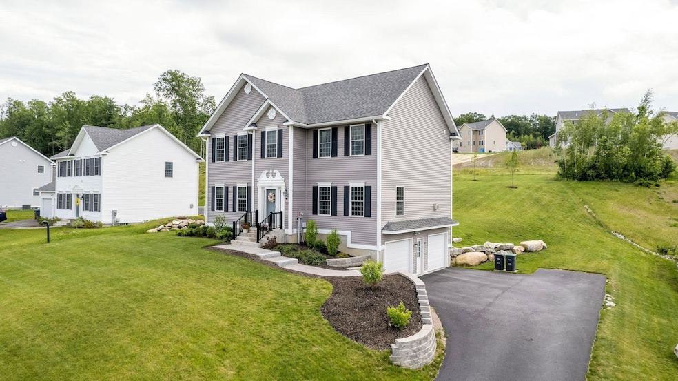 159 Brookview Dr, Hooksett, NH 03106 - photo 1