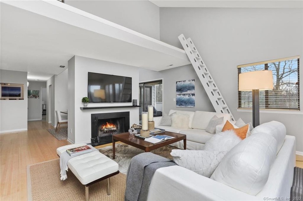 182 Rowayton Woods Dr unit 182, Norwalk, CT 06854 - photo 1