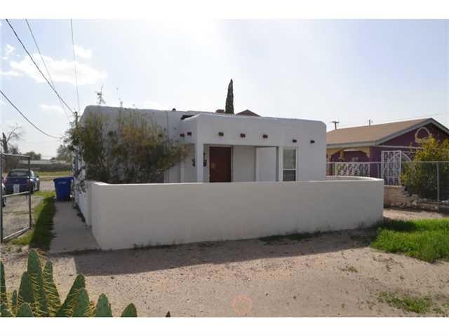 328 N Carolina Dr, El Paso, TX 79915 - photo 1