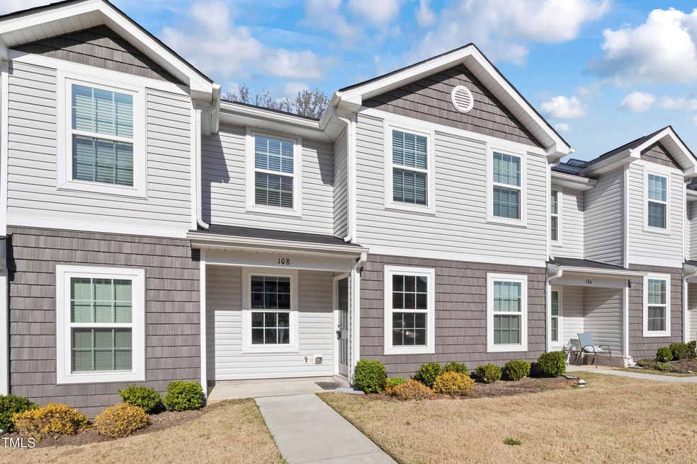 02-918 E Green St Unit A10820240325_0002