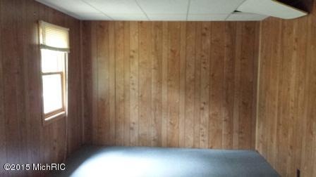 8844 27th Ave, Bitely, MI 49309 - photo 1