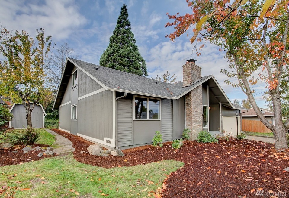 1944 Clovercrest St, Enumclaw, WA 98022 - photo 1