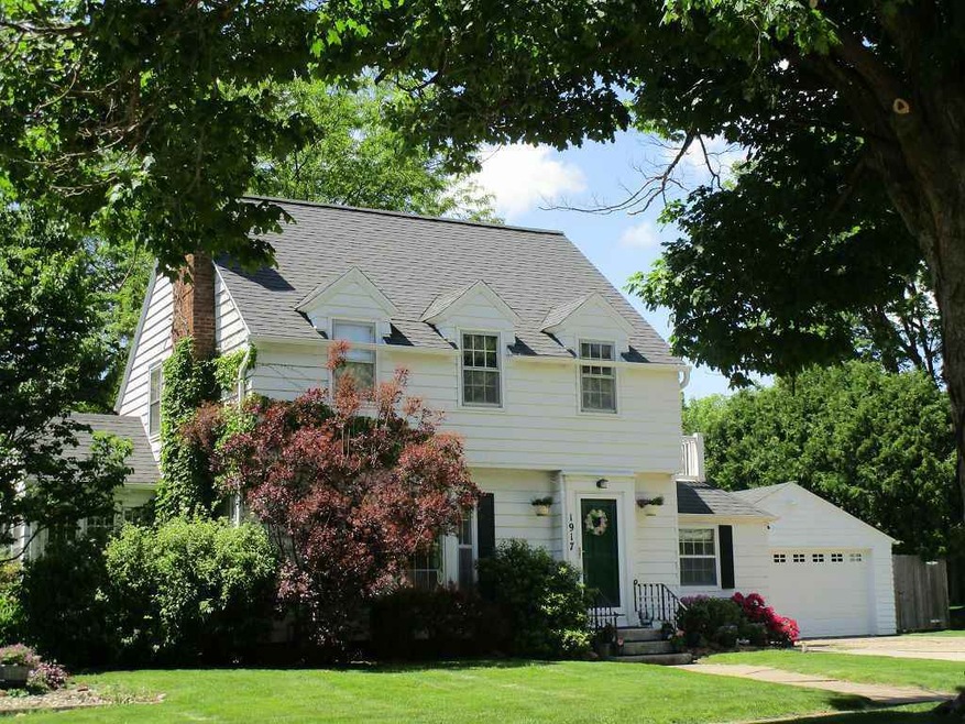 1917 Tremont St, Cedar Falls, IA 50613 - photo 1