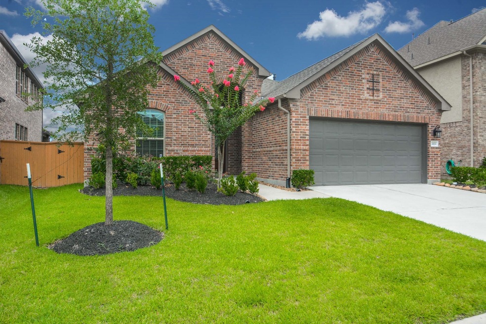 3819 Fleetwood Falls Ln, Spring, TX 77386 - photo 1