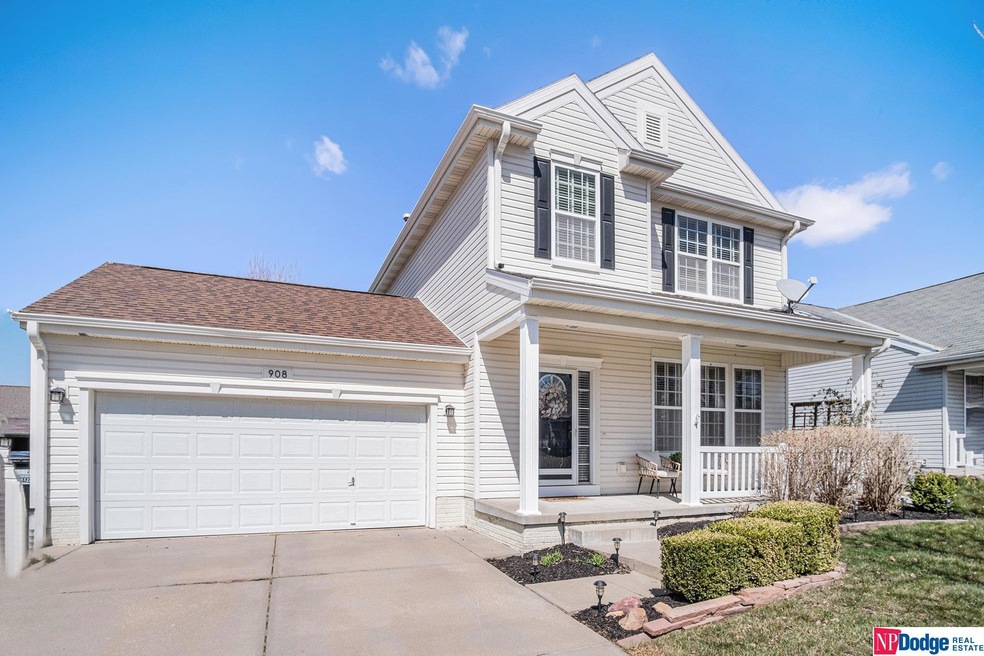 908 Mineral Dr, Papillion, NE 68046 - photo 1