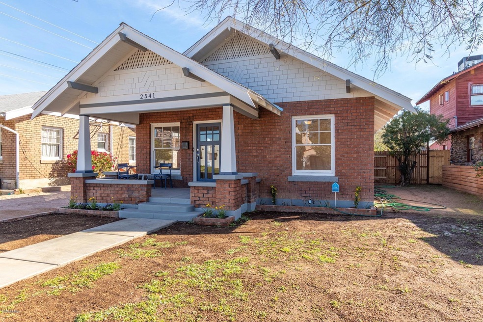 2541 n 8th 1