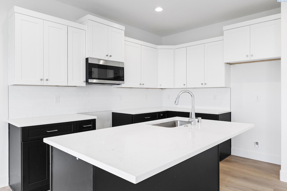 7518 Grapevine Ct, West Richland, WA 99353 - photo 1