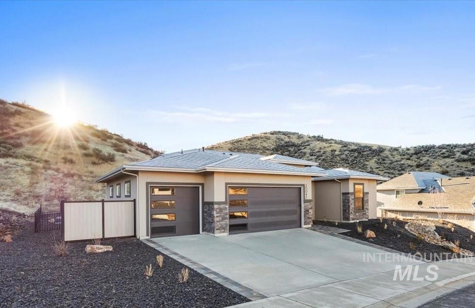 For Sale $1,097,800 • Co-Listing Agent