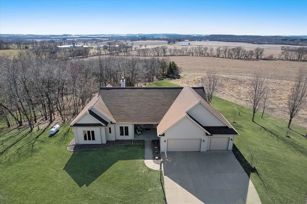 N8551 Freidig Rd, Brooklyn, WI 53521 - photo 1